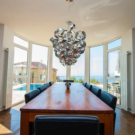 Villa Gaudi By Interhome