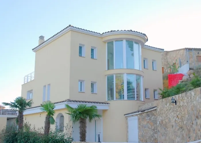 Villa Gaudi By Interhome *